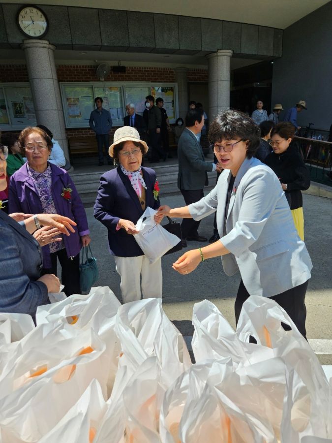 20250504어버이날행사3.jpg
