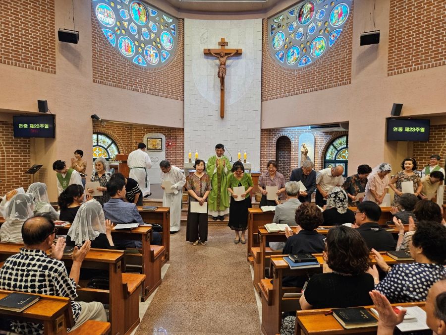 20250907은총성경쓰기필사자수여3.jpg