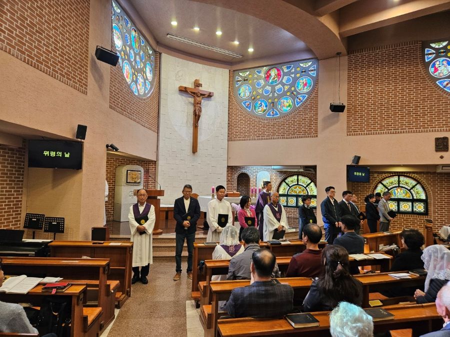 20251102 제14대 사목위원 임명장수여4.jpg