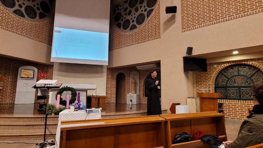 20251201 대림특강3.jpg