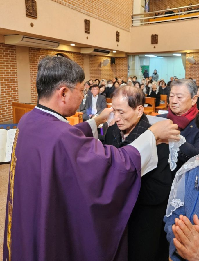 20251207세례식3.jpg